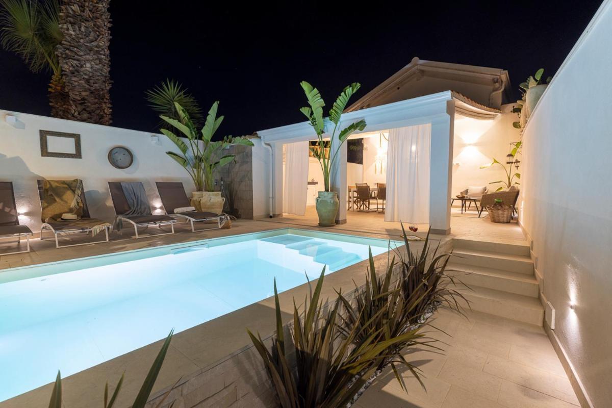 Villa Delle Palme Con Piscina Privata Santa Maria Del Focallo Luaran gambar
