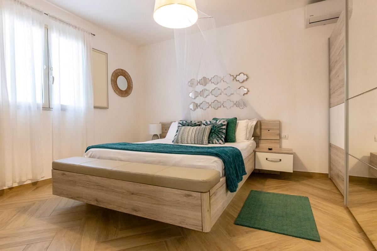 Villa Delle Palme Con Piscina Privata Santa Maria Del Focallo Luaran gambar
